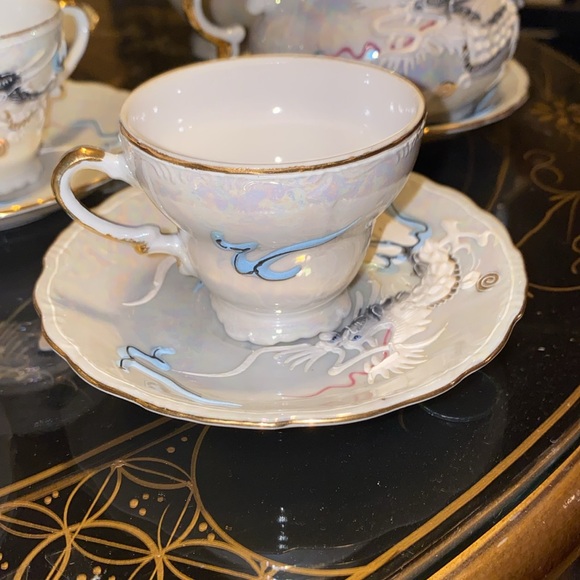 Vintage Luster Dragon Tea Set 4 Cups, 6 Saucers, Tea Pot/Creamer/Sugar Japan - Picture 5 of 12
